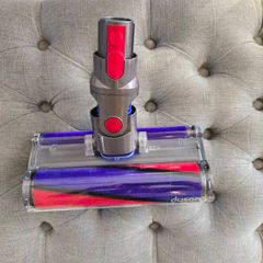 Genuine Dyson v8/v10/v11/v15 brand new hard floor head