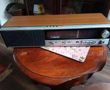 Vintage Ferguson Clock Radio