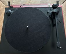 Pro-ject Essential 2 turntable