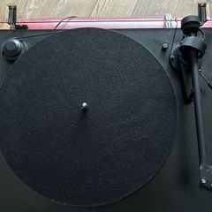 Pro-ject Essential 2 turntable