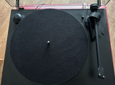 Pro-ject Essential 2 turntable