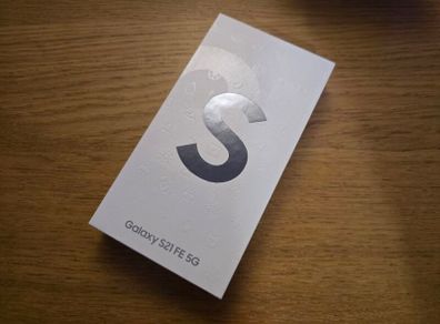 Samsung s21 FE box