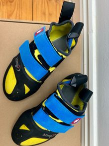 Climbing Shoes - Like New (Only Used Once)