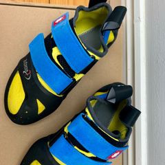 Climbing Shoes - Like New (Only Used Once)