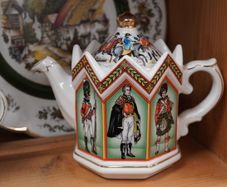 Sadler_Battle of Waterloo_Duke of Wellington Teapot