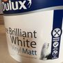 Dulux Vinyl Matt Pure Brilliant White 10L Image 3