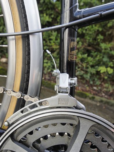 PRICE REDUCTION-Vintage 1980s Raleigh Weekender 15 speeds Ladies Racinng