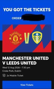 Manchester United v Leeds