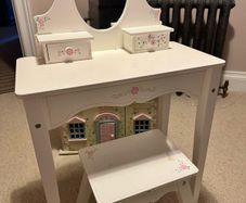 Girls Make Up Table