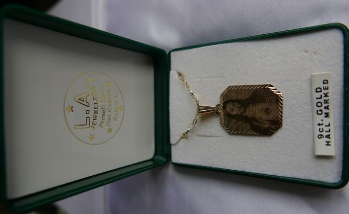 Vintage 9ct Yellow Gold 10Ct 417 Pendant and 9Ct 375 Necklace Sacred Heart Jesus Christ Pendant Necklace, Catholic Jewelry Gift, Religious Gift 4.4g