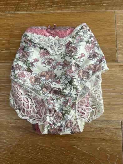 Brand New 3 pack pants Size Medium