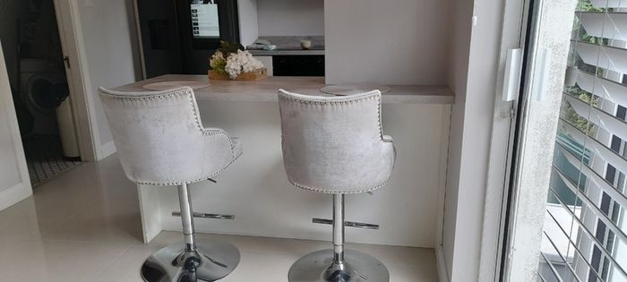 Breakfast Bar Stools