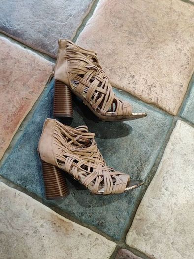 Ladies Shoes
