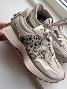 New Balance 327