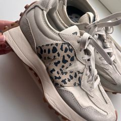 New Balance 327