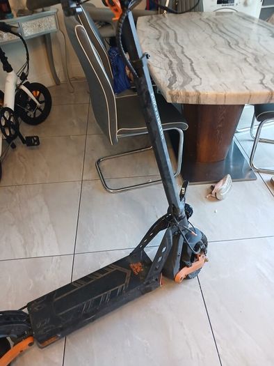 electric scooter