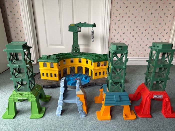 Thomas & Friends Track Set and Garage