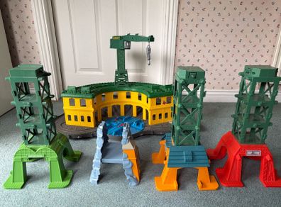 Thomas & Friends Track Set and Garage