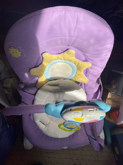 Chicco bay bouncer/seat