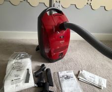 Miele Classic C1 Junior PowerLine Hoover