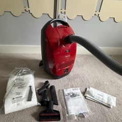 Miele Classic C1 Junior PowerLine Hoover