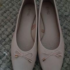 Ladies Pumps
