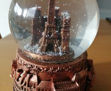 Paris music snowball