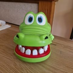 tooth bitting crocodile toy