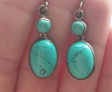 Vintage Earrings made of 925 silver with natural turquoise.