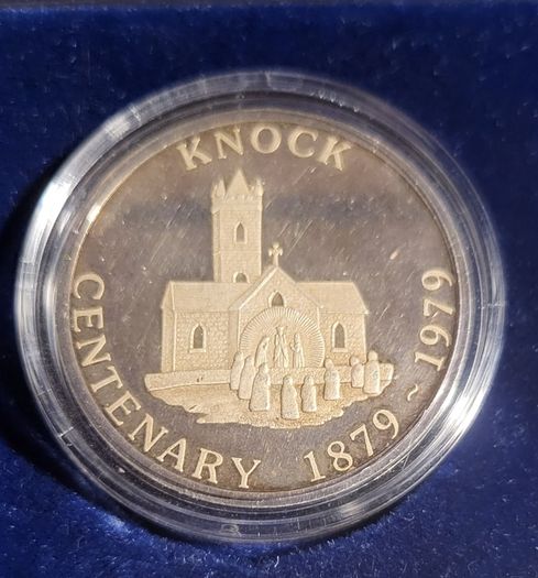 1 ounce silver coin of pope john paul the second