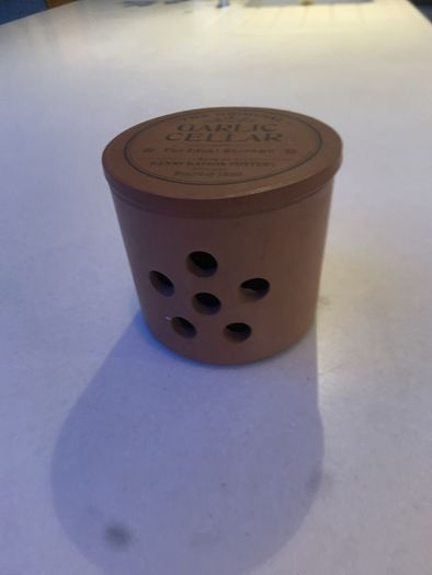 garlic cellar by Henry Watson pottery