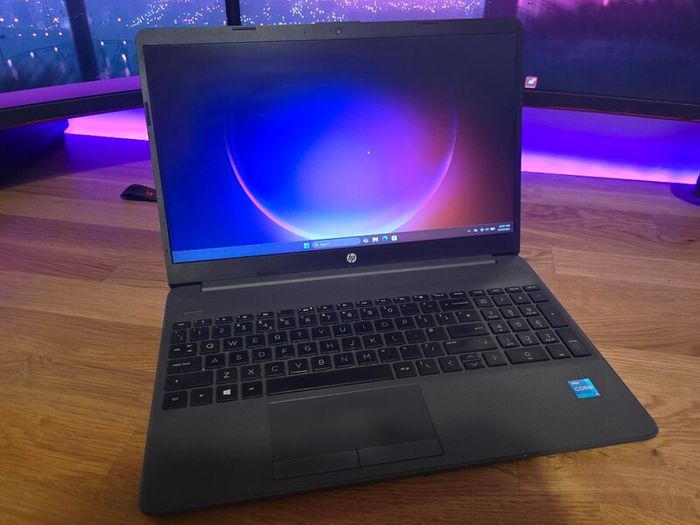 HP 250 G8 Laptop