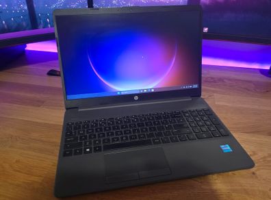 HP 250 G8 Laptop
