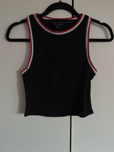 ribbed black crop top