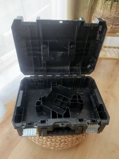 Dewalt box