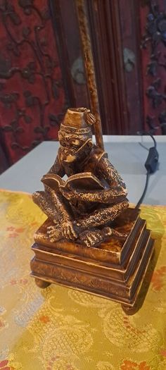 2 Monkey Lamps Designer