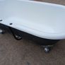 Cast iron bath Image 6