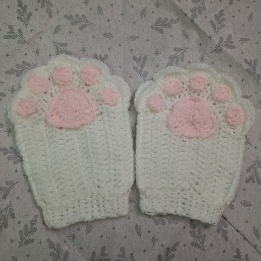 Crochet cat paw gloves
