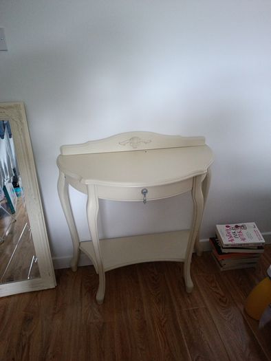 Cream Mirror & Demilune Table