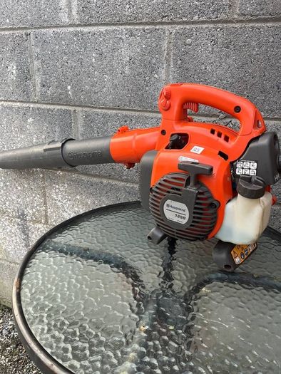 Lead blower Husqvarna