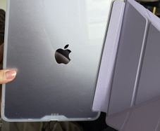 iPad Air 11-inch (M3) purple