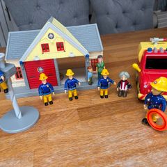 Fireman Sam Toy Bundle Fire Station, Venus Truck & 8 Figures