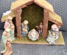 Lovely Crib with small isues