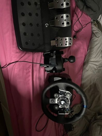 Logitech G923 steering wheel and pedals