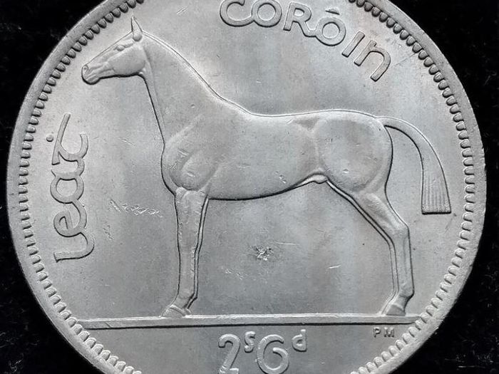 Ireland 1951 | Irish 2s6d | Irish Half Crown | Horse | KM.16a | UNC