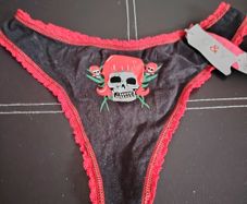 Women Underver
