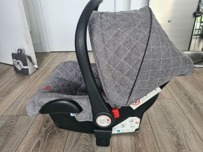 Infant carseat