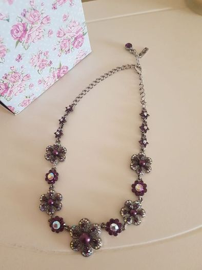 Costume Jewellery/Necklaces