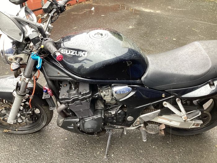 2001 suzuki bandit 1200 breaking only.