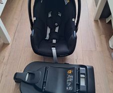 Maxi-Cosi infant car seat with base